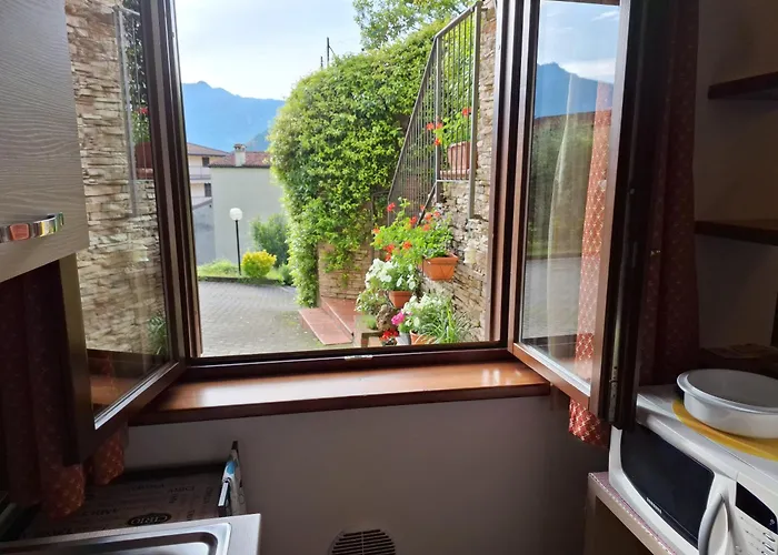 Relais Garden Lecco Bed and breakfast 4*