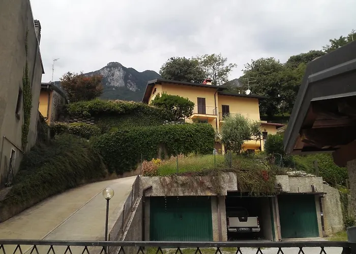 Relais Garden Lecco Bed and breakfast 4*